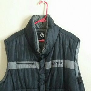 Echo vest black